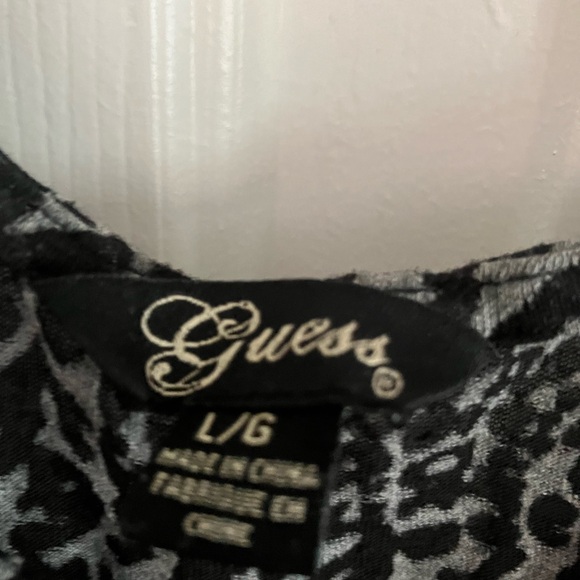 Women’s athletic tops - Picture 7 of 8